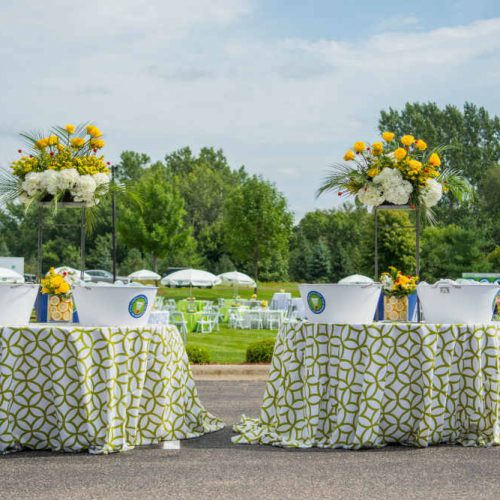 upsher 2016 green tables with tall floral