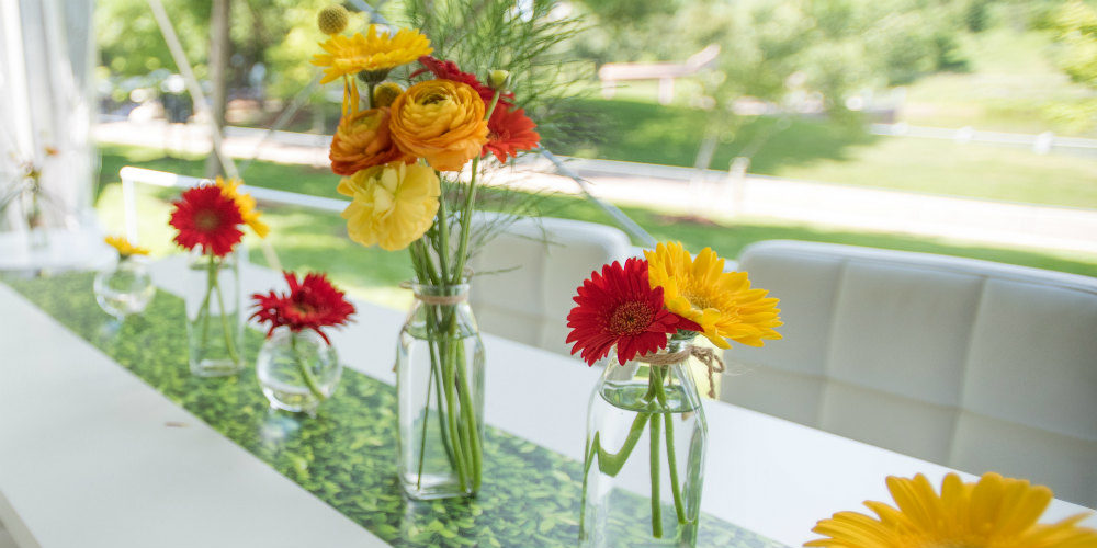 Long table centerpiece flowers