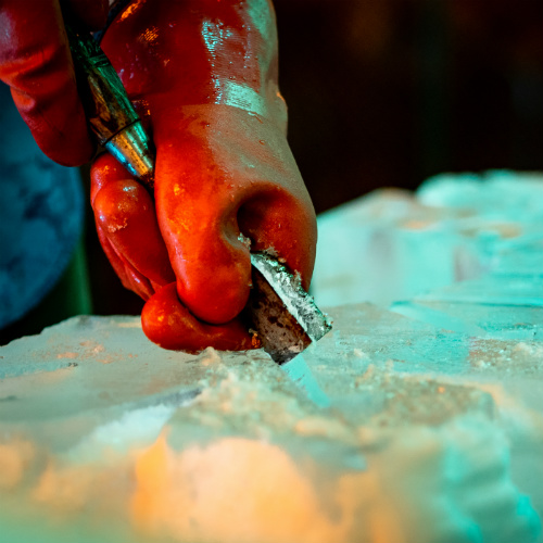 Mosaic Holiday 2018 Hand Carving Ice